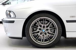 BMW M5 2001 года  (EU)